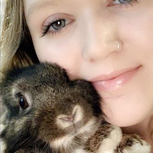 Meet your Posher, Naomi